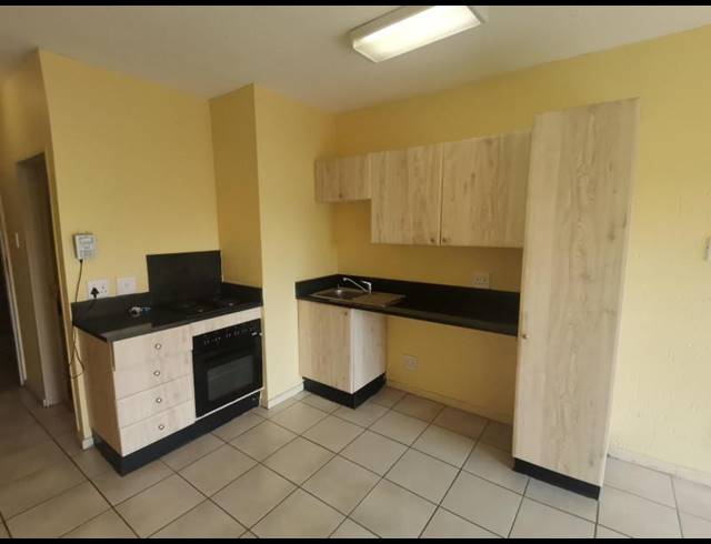 1 BEDROOM APARTMENT FOR SALE IN HATFIELD